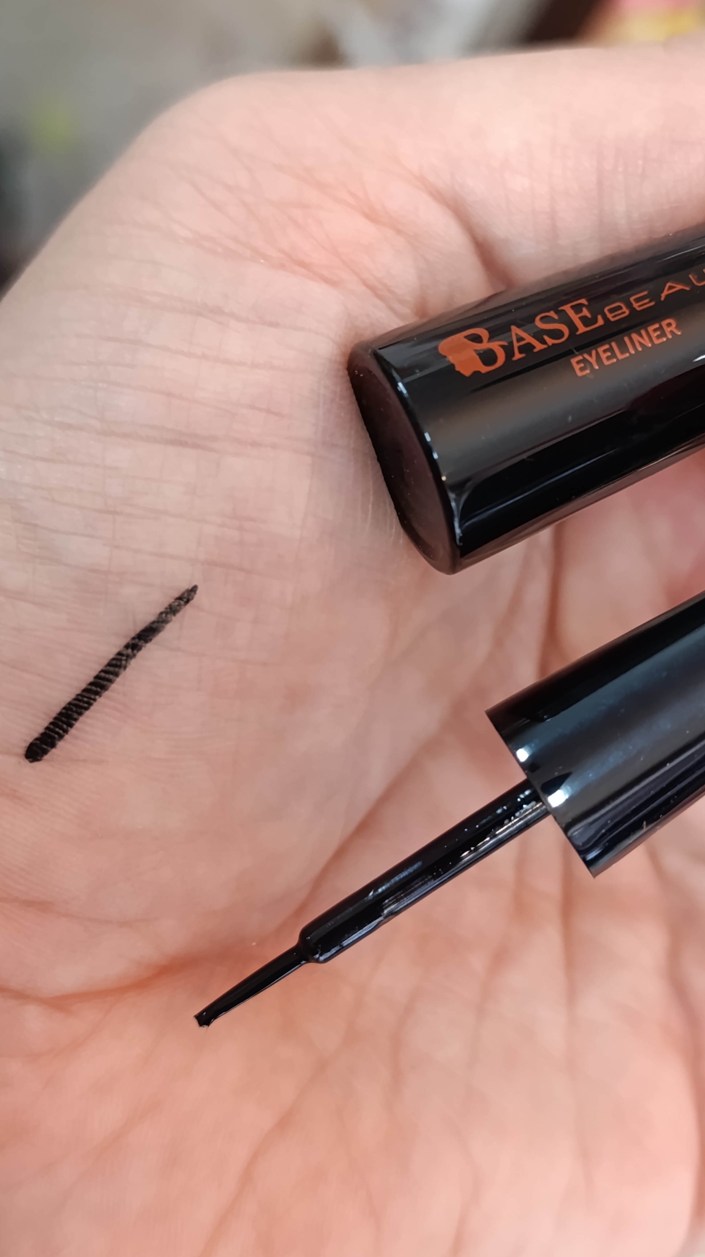 خط چشم مویی خمره ای بیس بیوتی