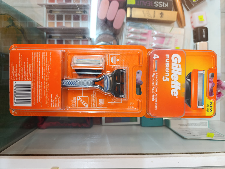 ماشین و یدک خودتراش ژیلت فیوژن ۵ تیغه