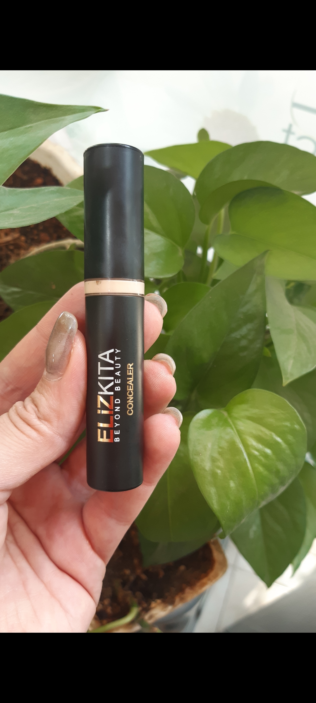 کانسیلر مایع قلمدار الیز کیتا