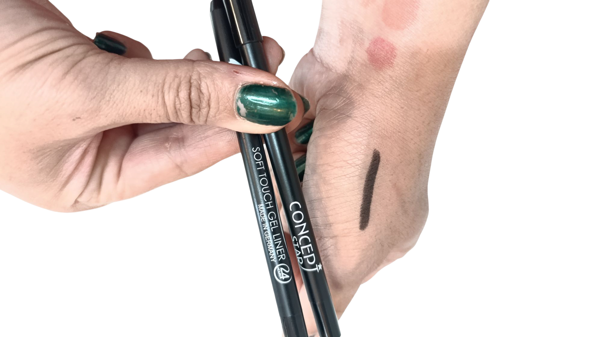 تست مداد چشم ضد حساست و بادوام کانسپت