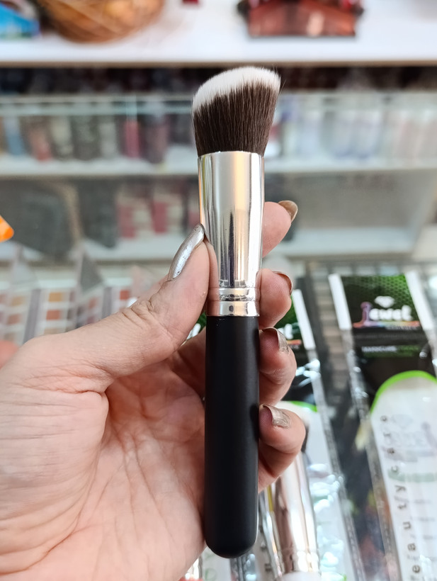 براش کرم پودر دسته مشکی